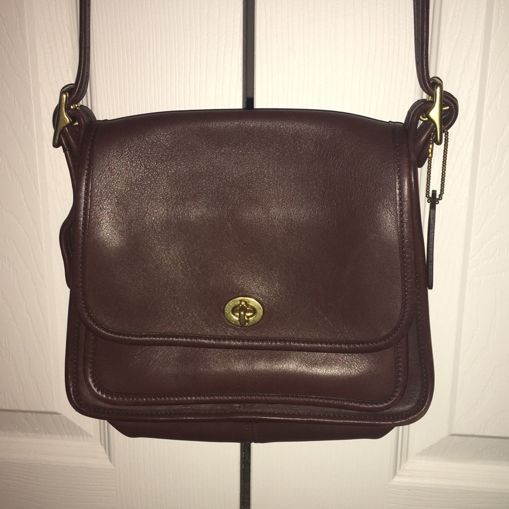 Vintage Coach chestnut brown cross body purse